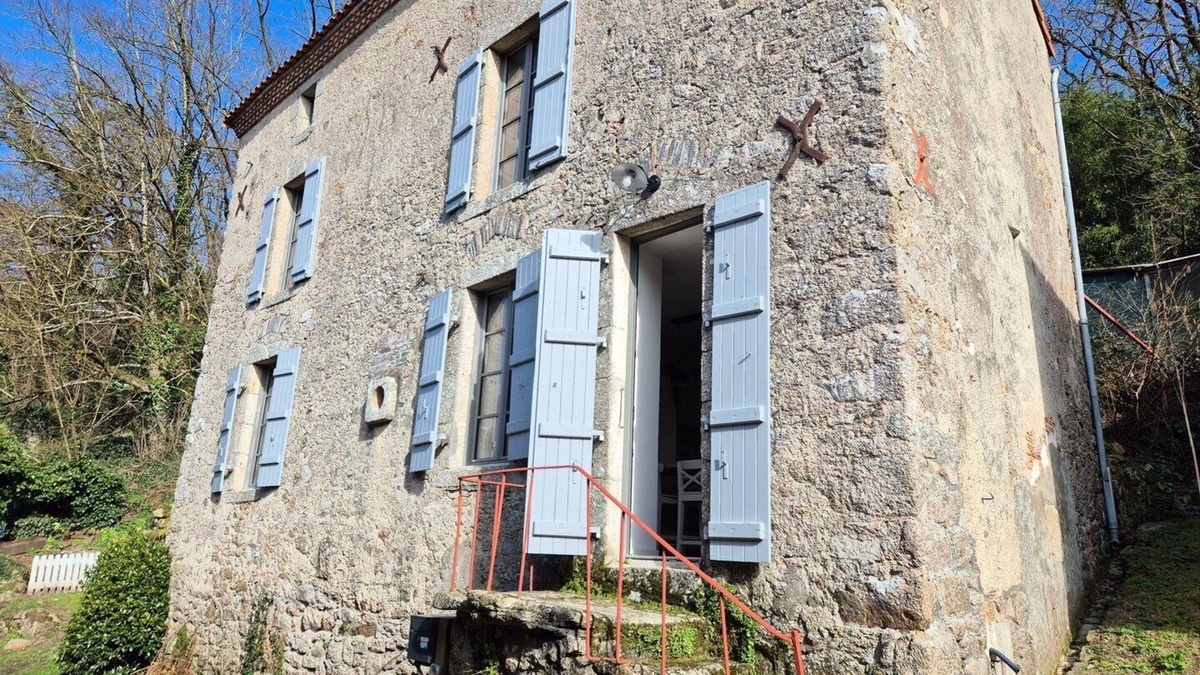 Mortagne-sur-Sevre House | La maison de Pierre, studio à 20 min du Puy du Fou