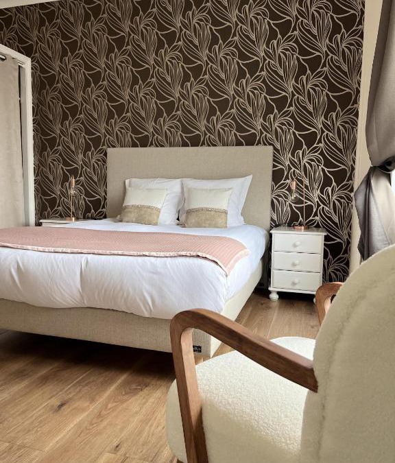 Le Faouet Hotel | La Maison de Louisette