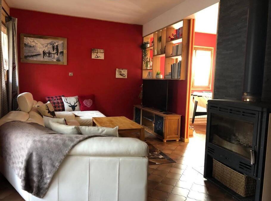 Murol House | La Maison de Suzanne