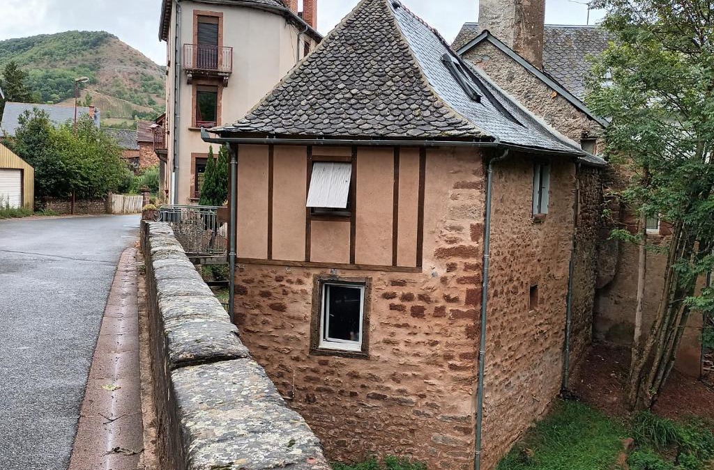 Clairvaux-d'Aveyron House | La maison des vignes