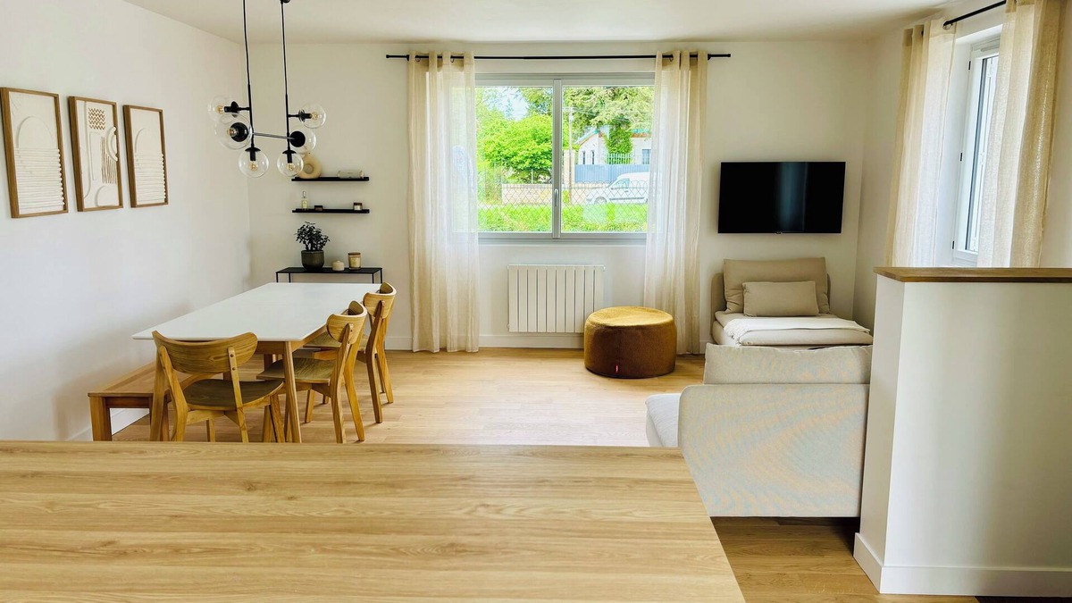 Centre Ville House | La Maison du Quai : Charme et Confort au Bord de la Sèvre Niortaise