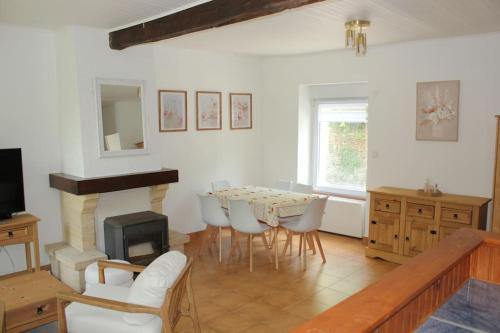 Josselin House | La Maison Fleurie