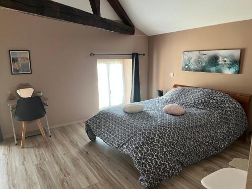 Bar-sur-Aube Apartment | La Maison Majorelle