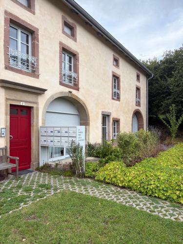 Lepanges-sur-Vologne Bed & Breakfast | La maison près de la fontaine B&B paisible 1