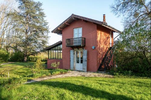 Bard-les-Epoisses House | La maison Rouge