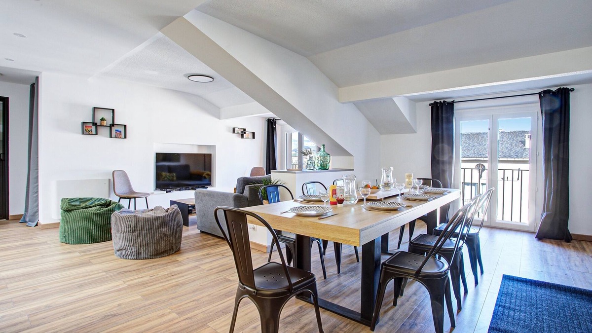 Err Apartment | La Mansarda 305 - Appartement pour 8