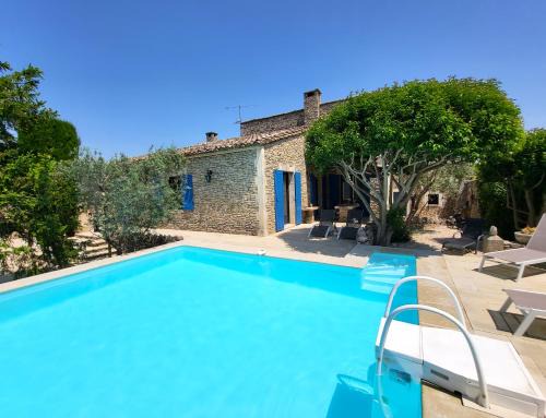 L'Isle-sur-la-Sorgue Villa | "La Massette du Cheval Blanc" Villa de caractère en pierre