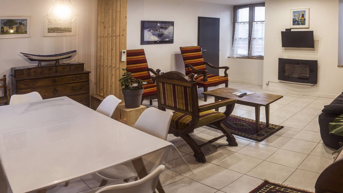 Port-Louis Apartment | La Meilleraye Appartement Intra-muros RDC 75 m2 Proche Mer,commerces,transports