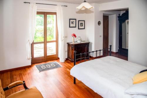 Amandola Bed & Breakfast | La Mela Rosa Bed & Breakfast
