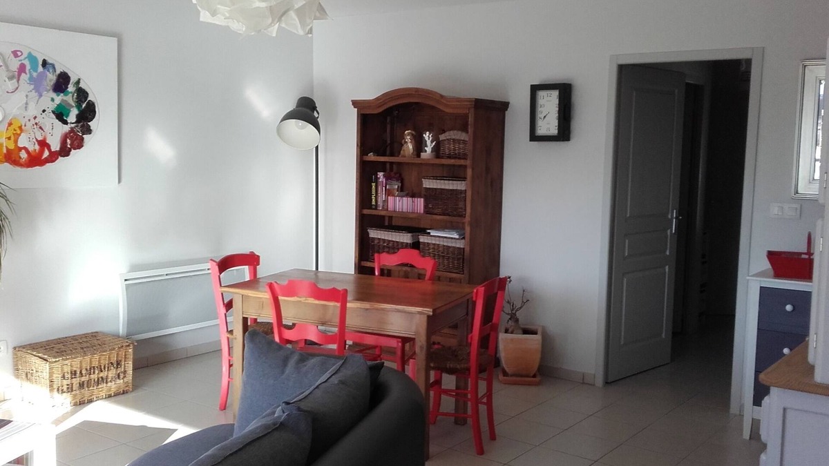 Oloron-Sainte-Marie Apartment | La Montagne Depuis la Ville - Appartement 2 Personnes Avec Parking