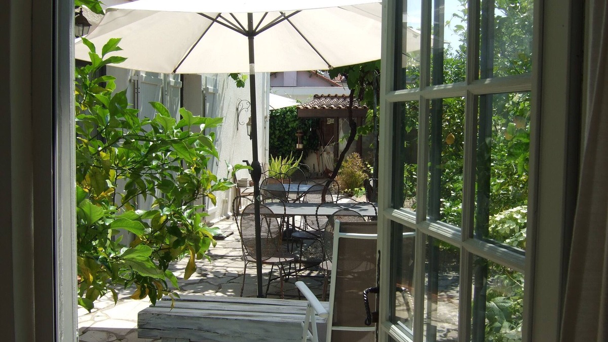 Mandelieu-la-Napoule Beach Apartment | LA NAPOULE Lovely Garden Studio by The Sea facing S/W so plenty of sun