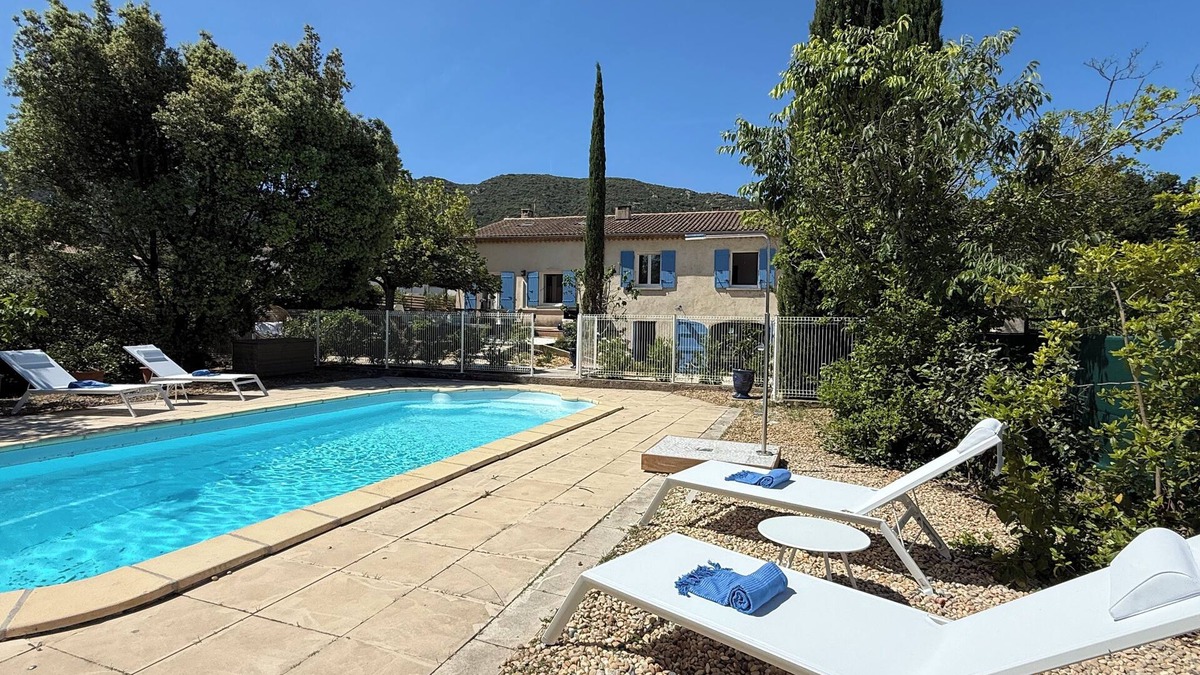 Maubec Villa | La Note Bleue Luberon