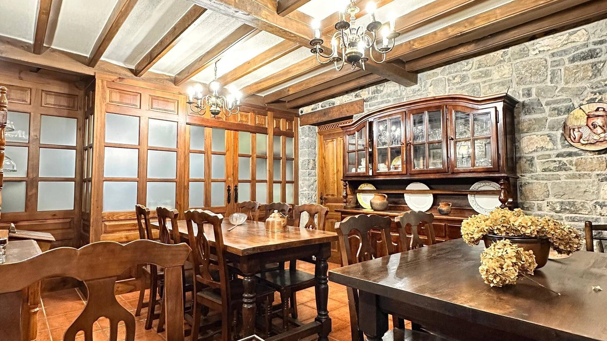 Tornon House | La Nozal de la Peña