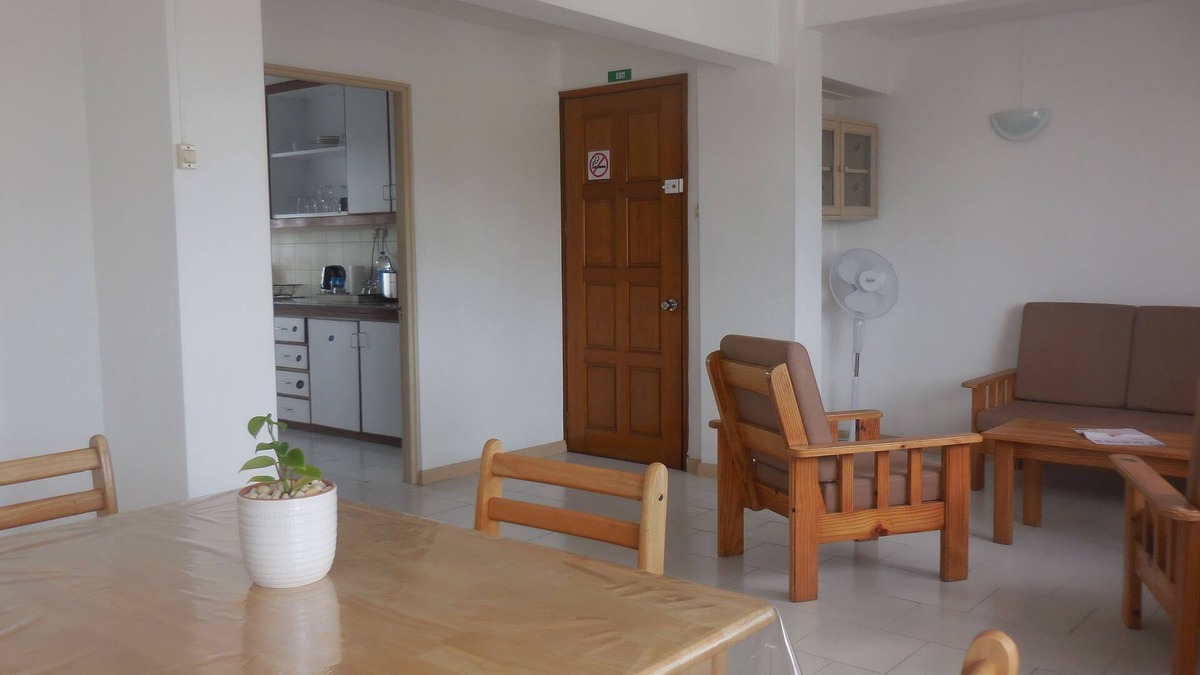 Forest Side Apartment | La Péninsule - Town Apartment in Curepipe 2