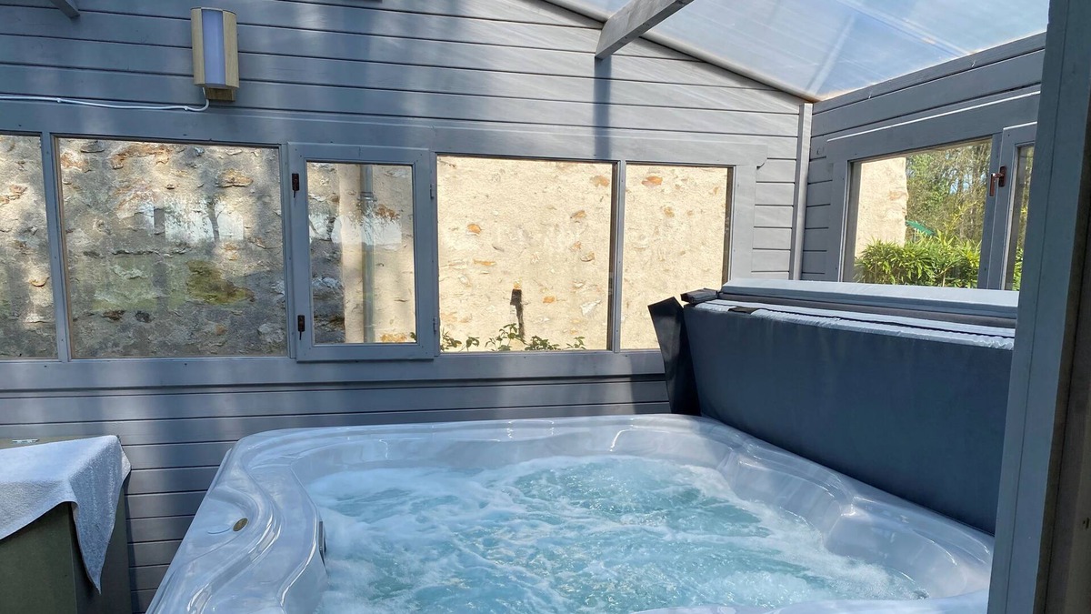 Saint-Branchs House | La Pampa - La Pellerie gites - swimming pool & spa - 2 gites for 4 people