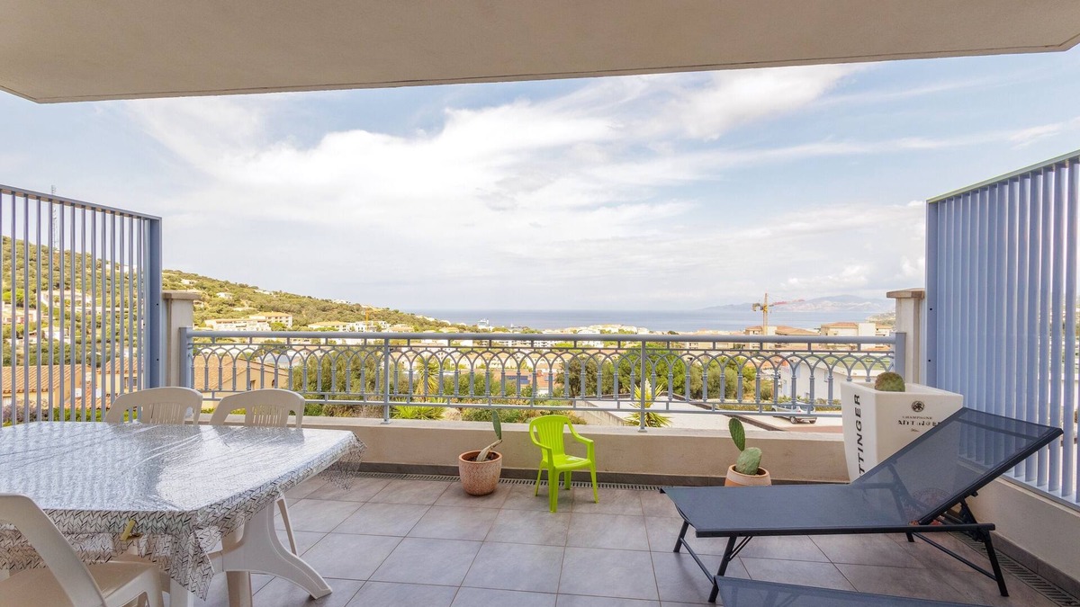 L'Ile-Rousse Apartment | La Paolina - Appt 4p avec vue sur golfe de Calvi