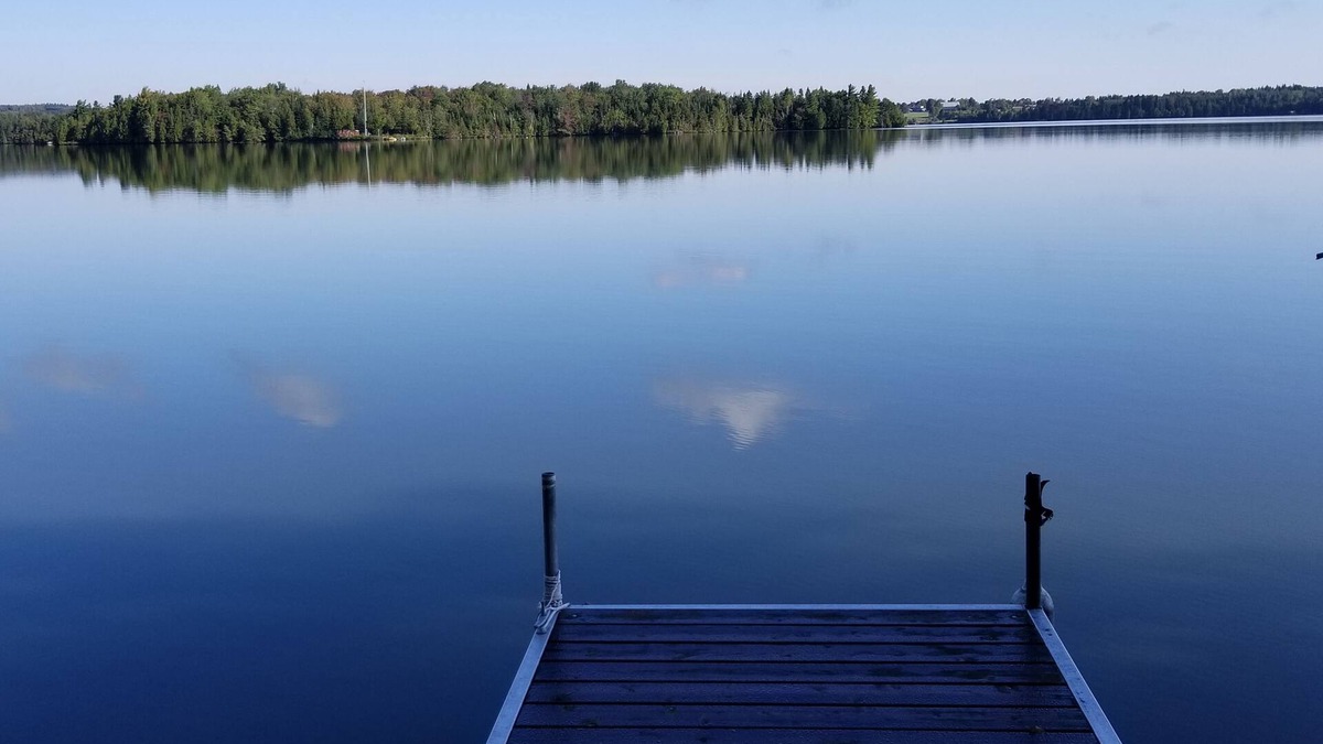 Lac-Drolet House | La Parade du Huard - Lac et Spa