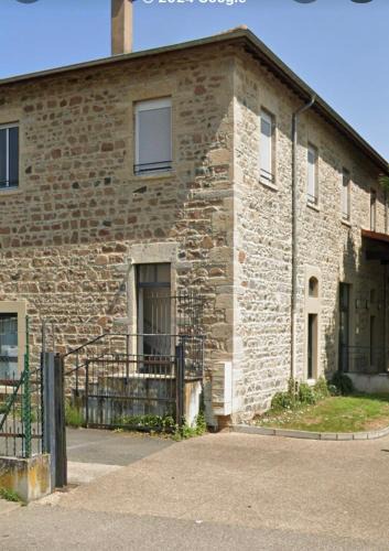 Sain-Bel Apartment | La parenthèse dorée Studio à saint bel