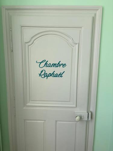 La Fleche Bed & Breakfast | La Parenthèse Fléchoise, Chambre Raphaël