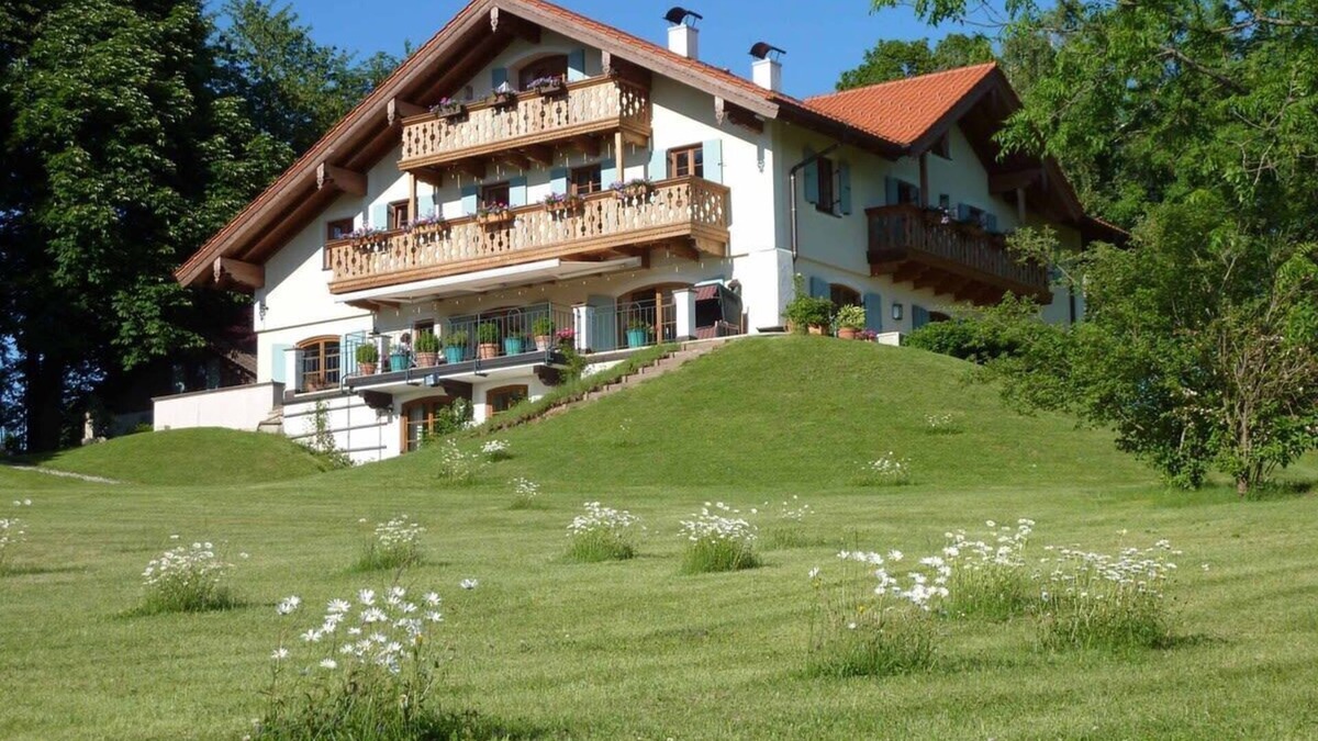 Traunstein House | La Pause Musicale, Near Salzburg, Austria, Luxury Chalet, Swimming Lake