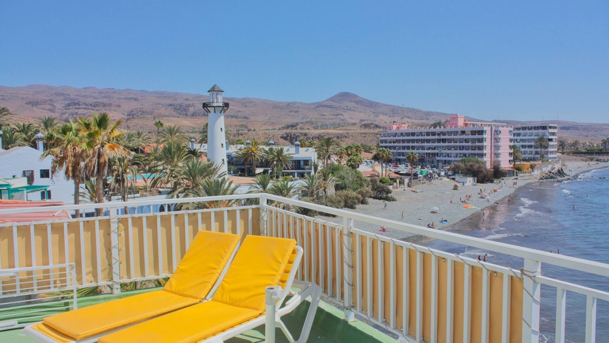 Playa del Aguila House | La Perla - Bungalowanlage DIRECTLY by the sea