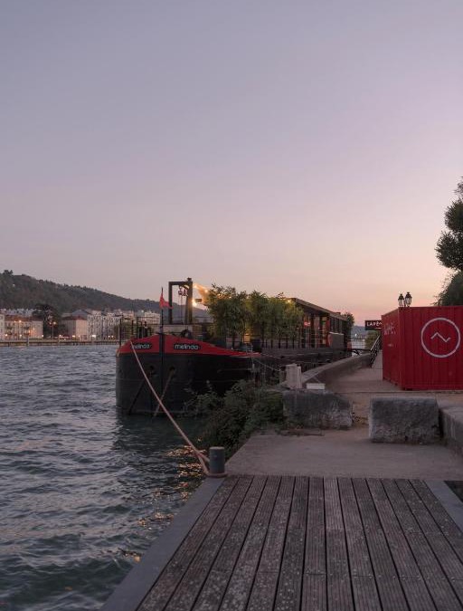 Centre Ville Hotel | LA PENICHE - Bed And Bicycle - Vienne