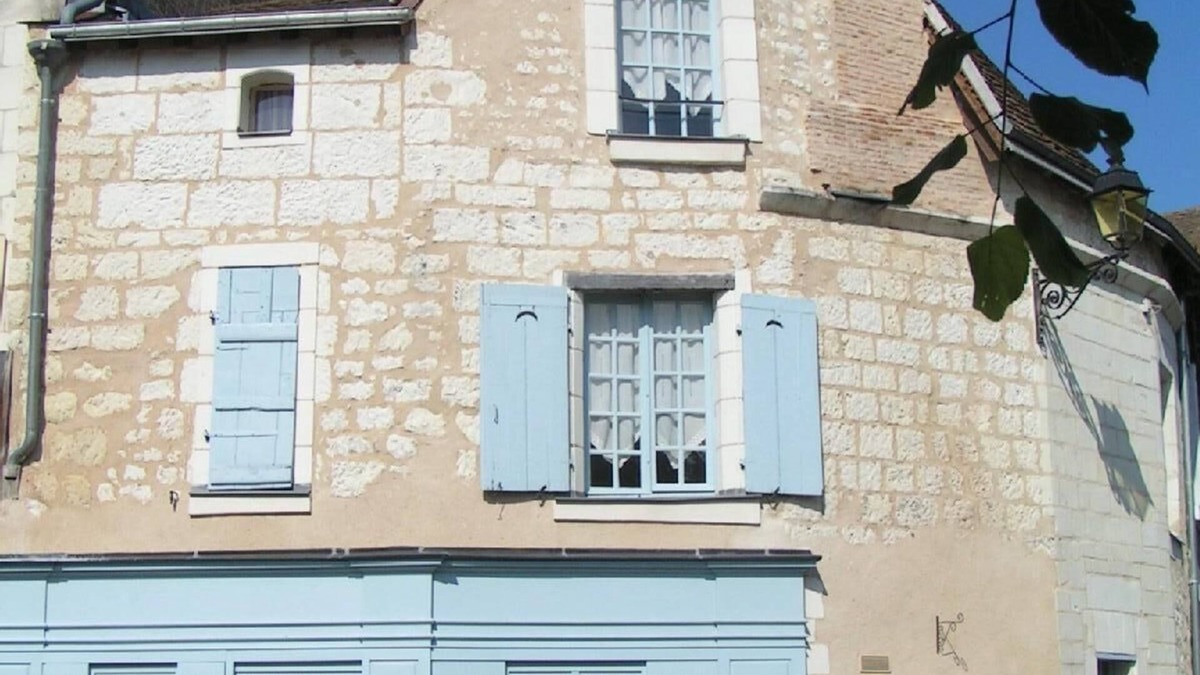 Saint-Aignan Cottage | La Petite Boutique, 15thC stone cottage in medieval town, LOIRE VALLEY CASTLES