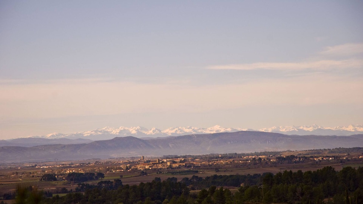 Cesseras Apartment | La Petite Cigale at the edge of Cesseras in a natural setting of rosemary
