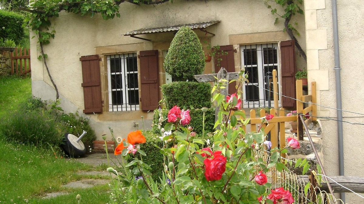 Sainte-Colombe Other | La Petite Ferme de Casimir au Calme Avec Piscine Hors sol Sans Aucun vis à vis