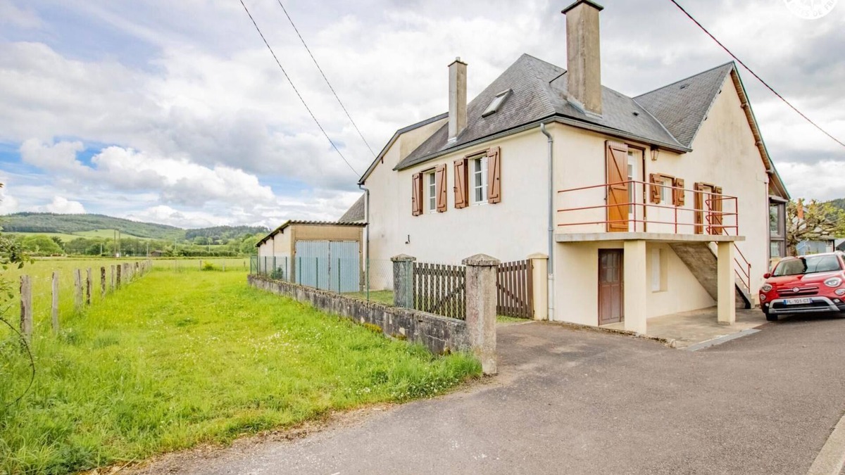 La Celle-en-Morvan House | la Petite Folie de Clothilde