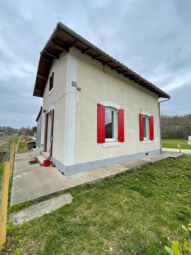Sainte-Marie-de-Chignac House | La petite maison