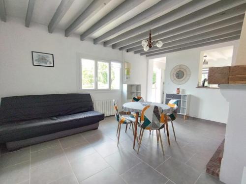 Le Plessis-Grohan House | La petite maison de Sandra
