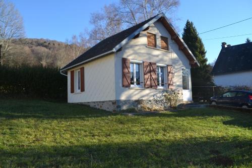 Murat-le-Quaire House | La Petite Maison