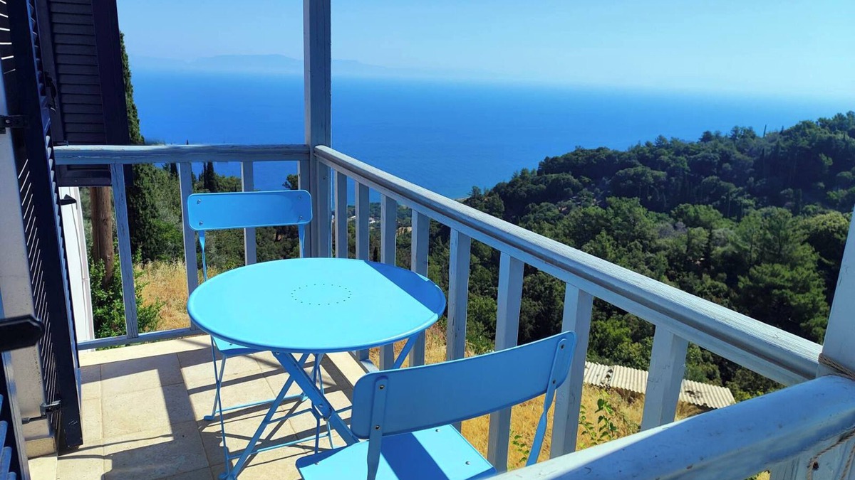 Samos House | La Petite Maison