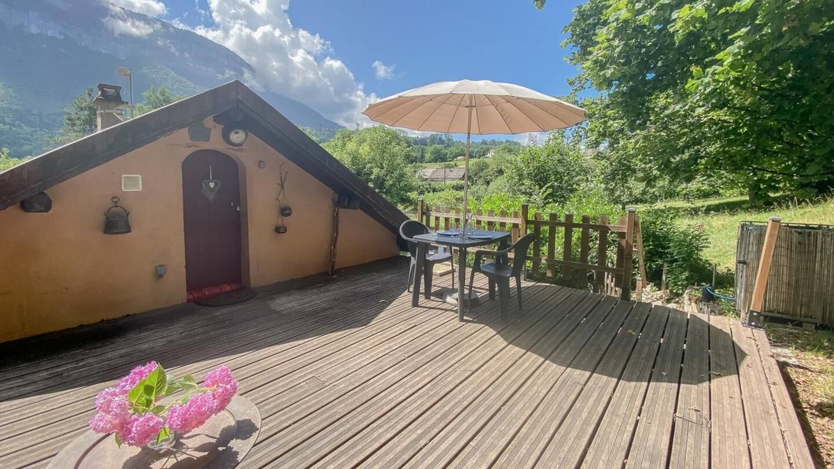 Lepin-le-Lac House | LA PETITE PORTE - LEPIN LE LAC