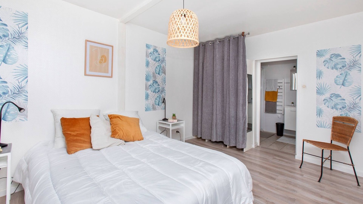 Brionne Apartment | La Petite Terrasse - Appartement spacieux