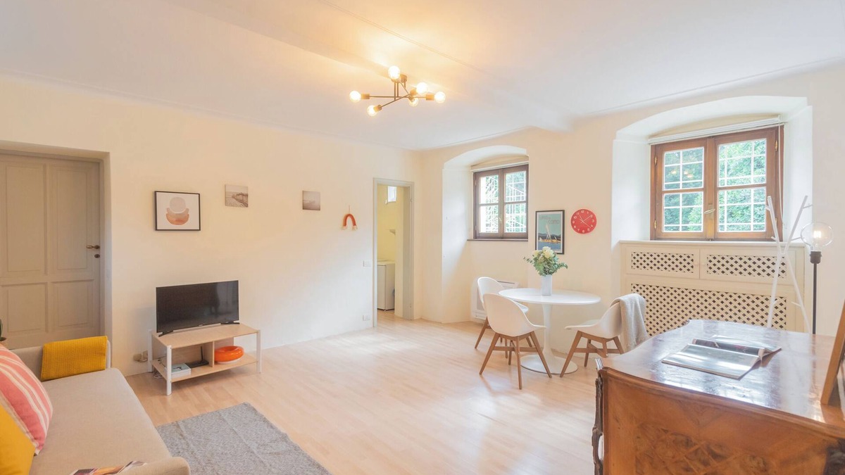 Cernobbio Apartment | La Piazza di Cernobbio
