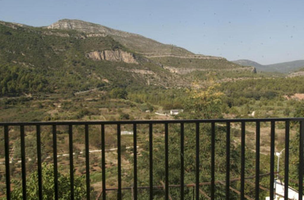 Cirat House | La Piedra del Mediodía
