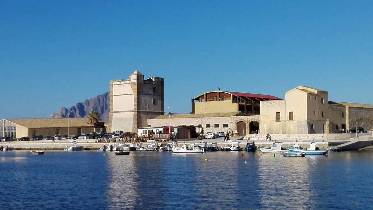 Erice Apartment | La Pineta al Mare - The Pergola - An oasis of tranquility 5 minutes from the sea