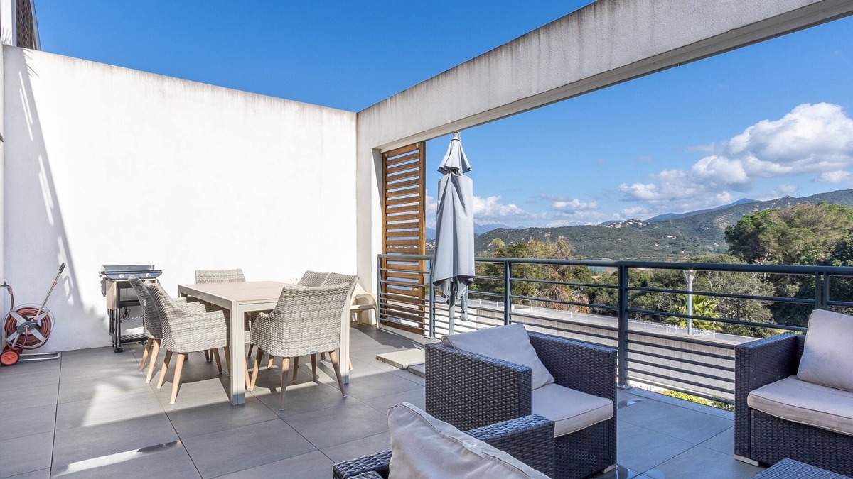 Verghia Apartment | La Plage d'Argent - Vue mer et montagne