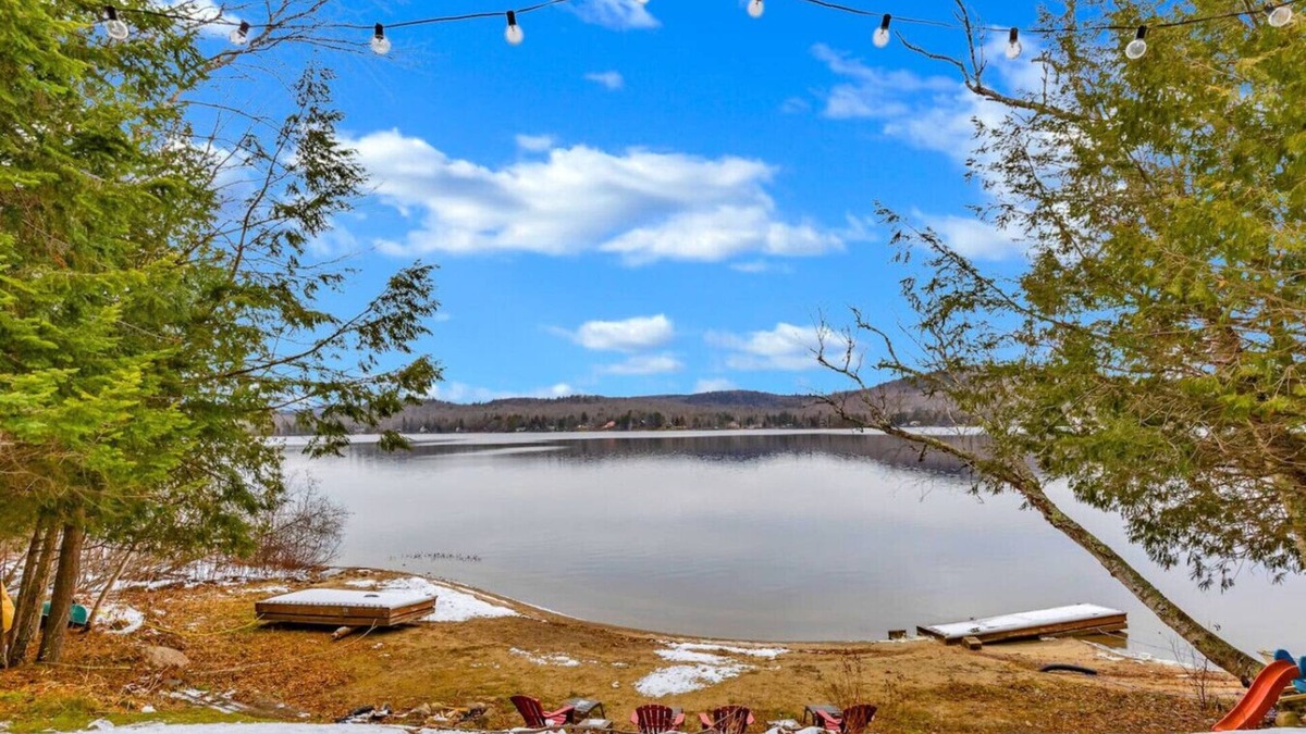 Amherst Ski Chalet | La Plage Sucrée - Private beach