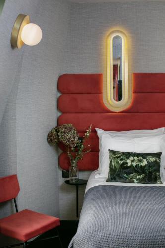 Hopital Saint-Louis Hotel | La Planque Hotel