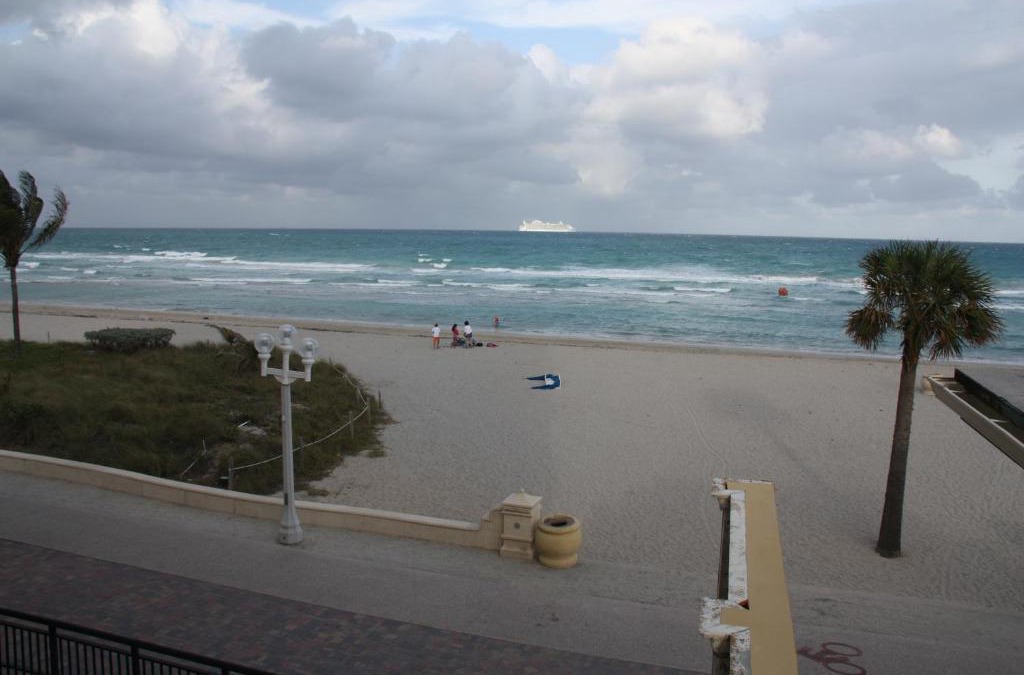Hollywood Apartment | La Playa Beach Front Hollywood