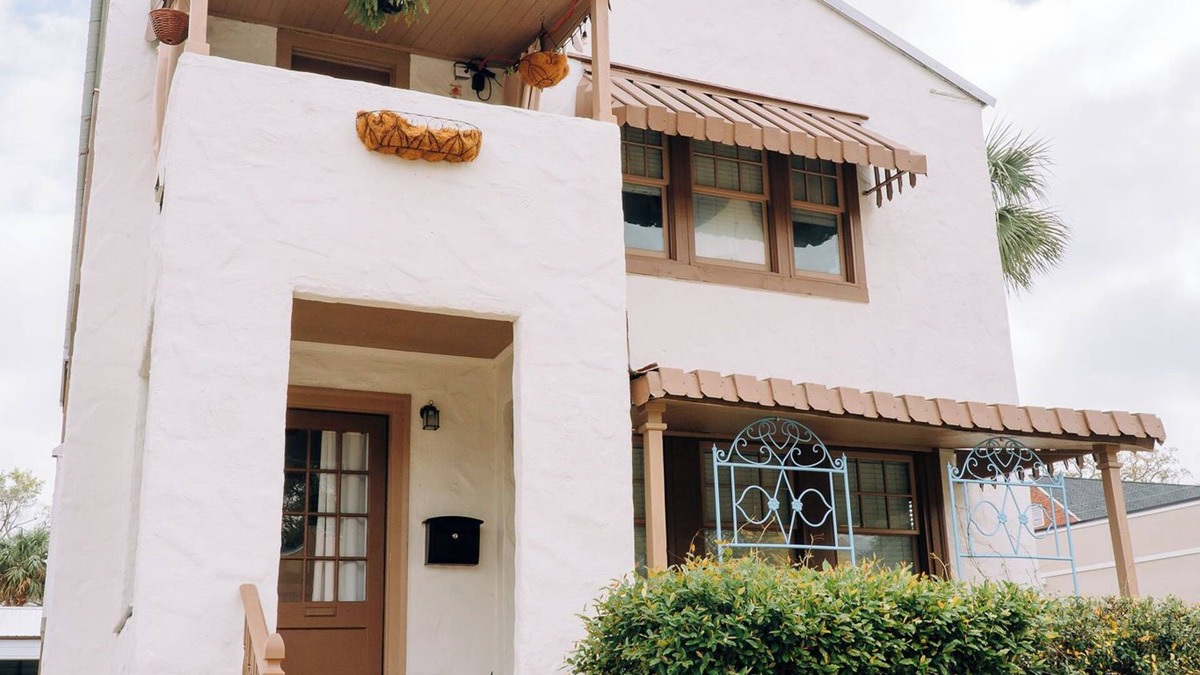 Brunswick Apartment | “La Playa” Downtown Brunswick Beach Cottage - near St. Simons & Jekyll