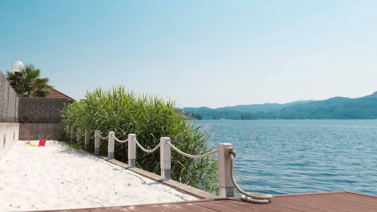 Pettenasco Villa | LA PLAYA villa with private beach