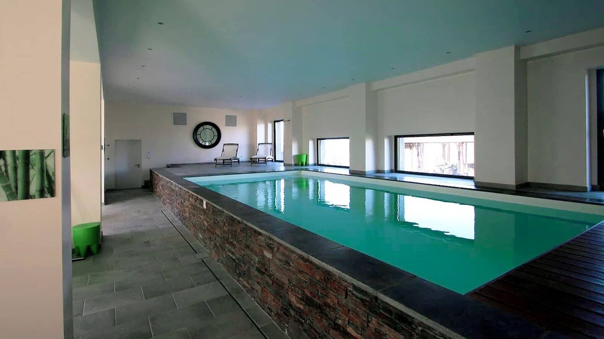 Chatillon-sur-Indre Cottage | La Poignardière, Gîte with heated swimming pool 20min from Beauval Park