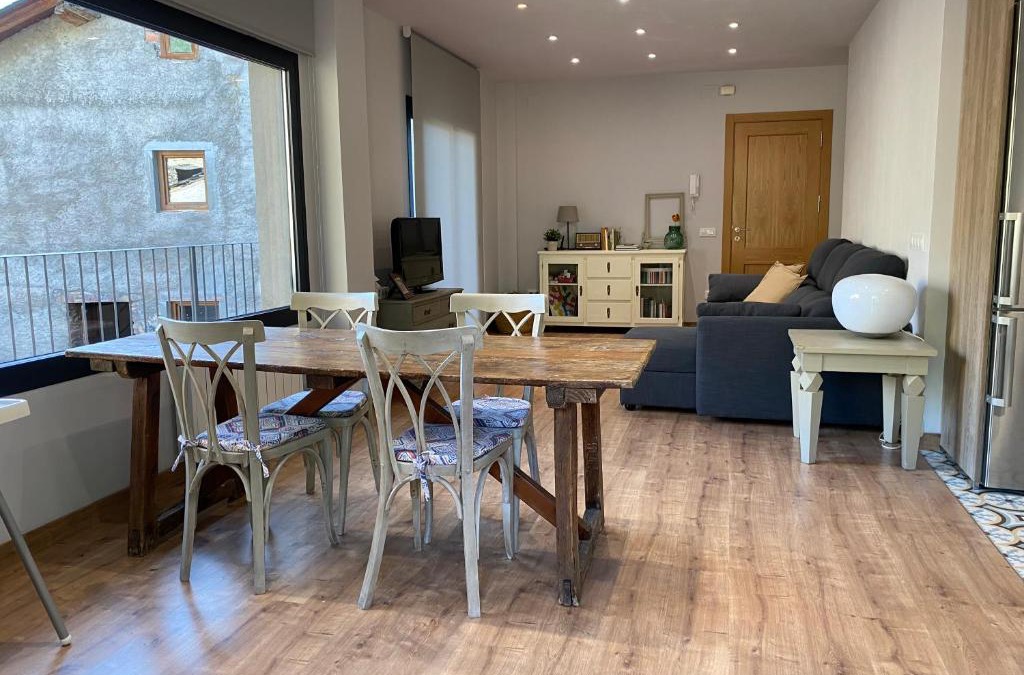 Pauls de Flamisells Apartment | La Portella