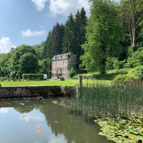 Marche-les-Dames House | La Porterie de l’Abbaye de Marche les Dames