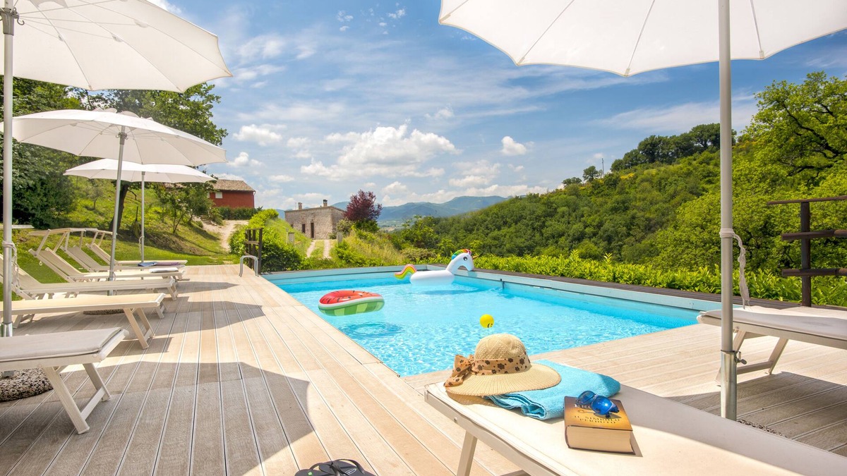 Fabriano Apartment | La Quercia d'oro - "Borgo Canapegna" private pool near Frasassi Caves