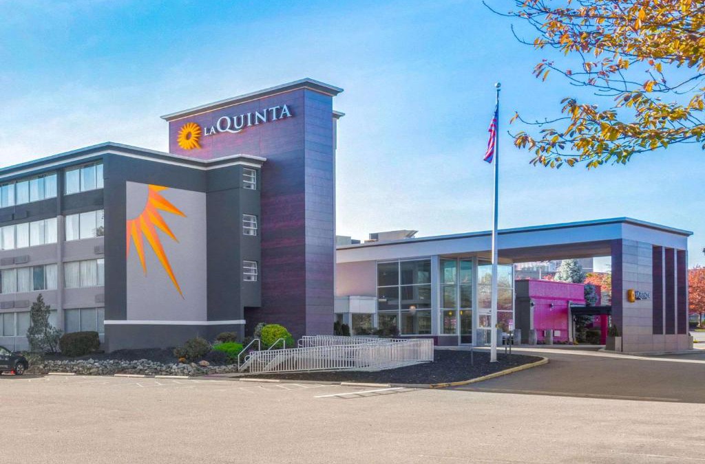Clifton Hotel | La Quinta by Wyndham Clifton/Rutherford